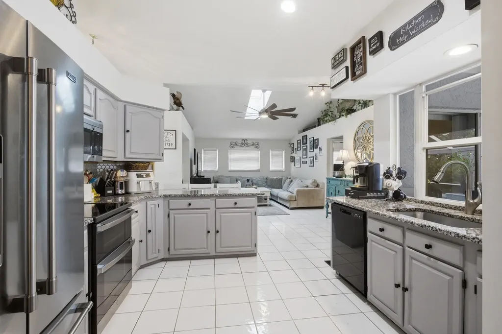 685 SW Post Terrace Port St Lucie FL 34953