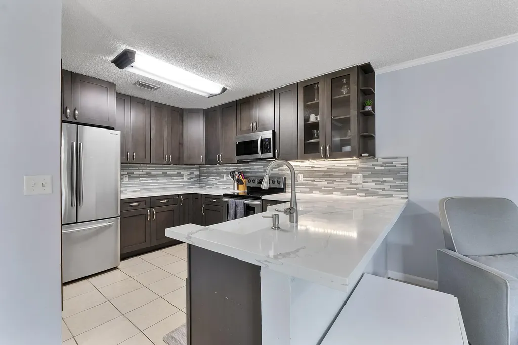5474 NW 94th Terrace Sunrise FL 33351