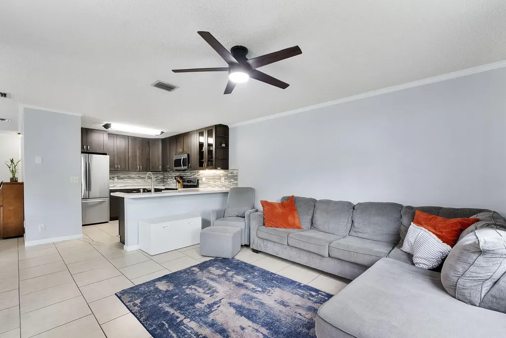 5474 NW 94th Terrace Sunrise FL 33351