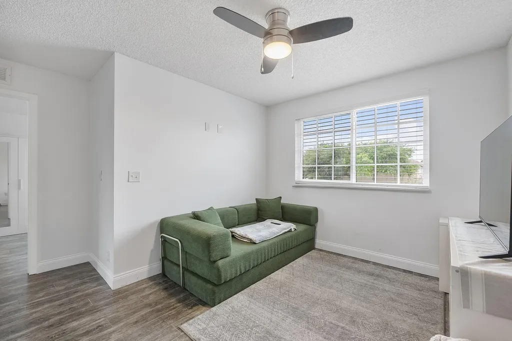 5474 NW 94th Terrace Sunrise FL 33351