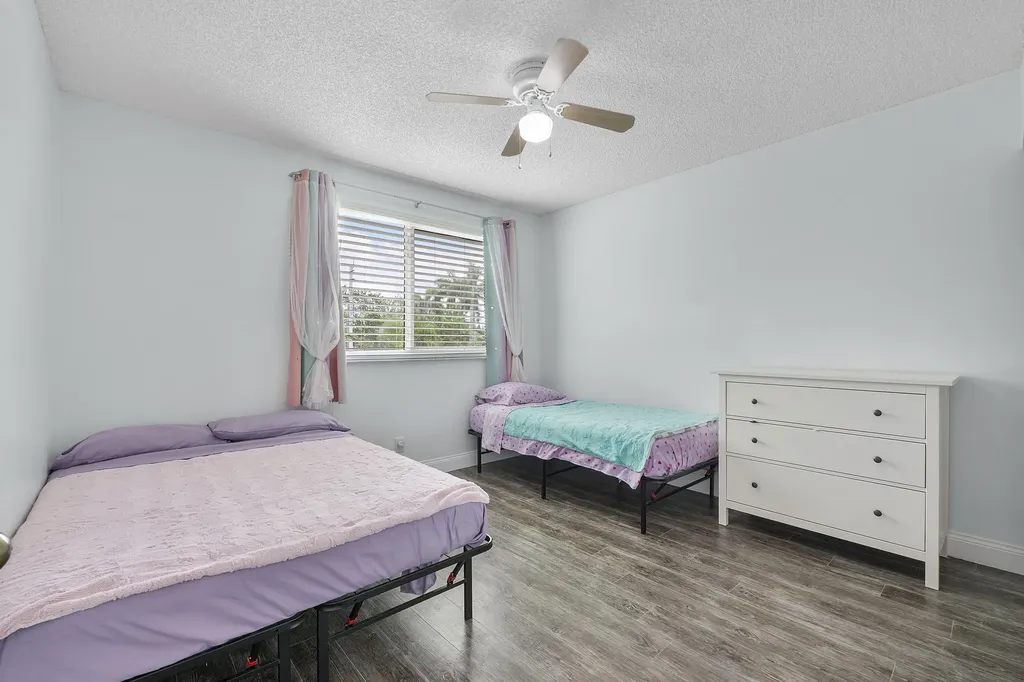 5474 NW 94th Terrace Sunrise FL 33351