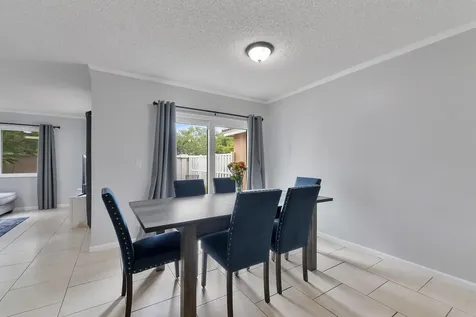 5474 NW 94th Terrace Sunrise FL 33351