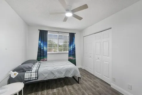 5474 NW 94th Terrace Sunrise FL 33351