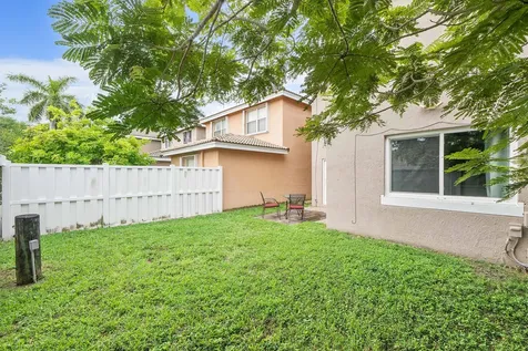 5474 NW 94th Terrace Sunrise FL 33351
