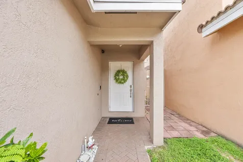 5474 NW 94th Terrace Sunrise FL 33351