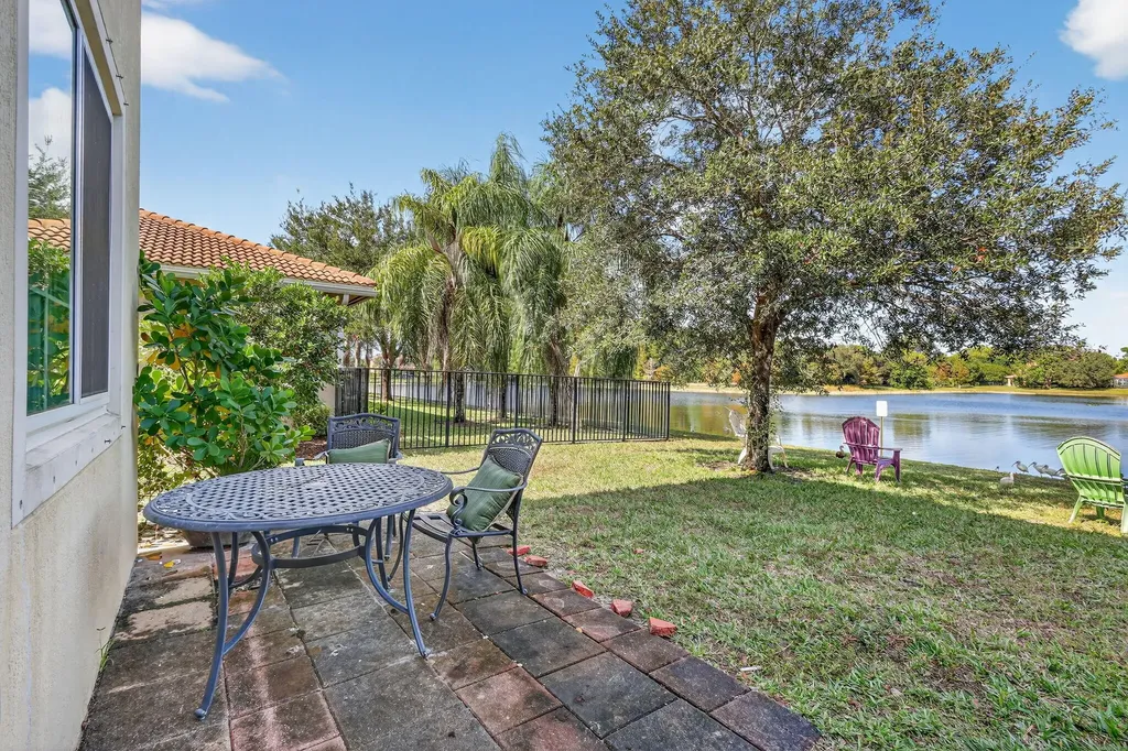 6720 Osage Circle Greenacres FL 33413