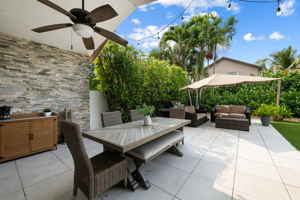 10927 La Salinas Circle Boca Raton FL 33428