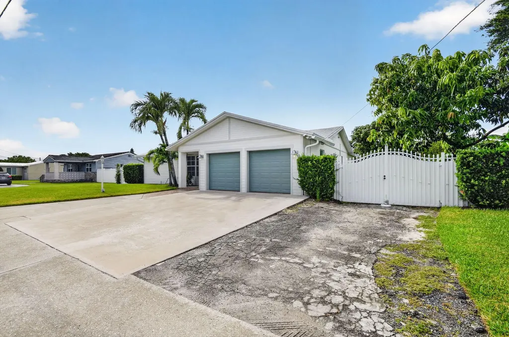 2277 Summit Boulevard West Palm Beach FL 33406