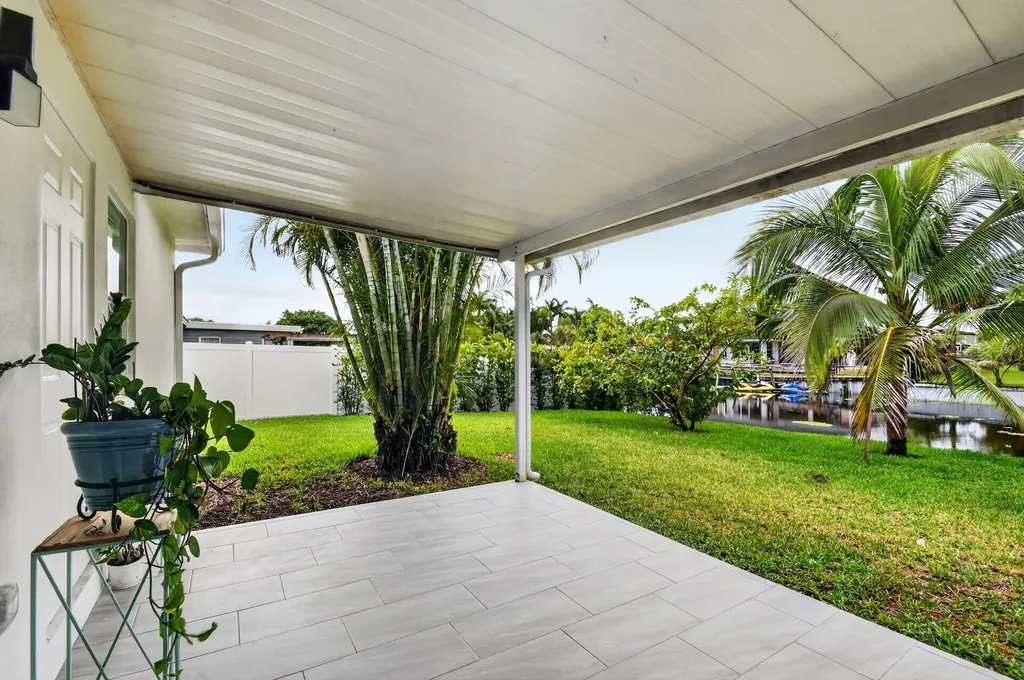 2277 Summit Boulevard West Palm Beach FL 33406