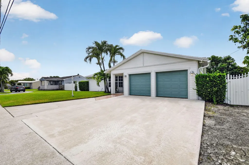 2277 Summit Boulevard West Palm Beach FL 33406