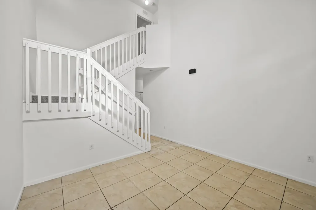 304 N Palm Villas Way Palm Springs FL 33461