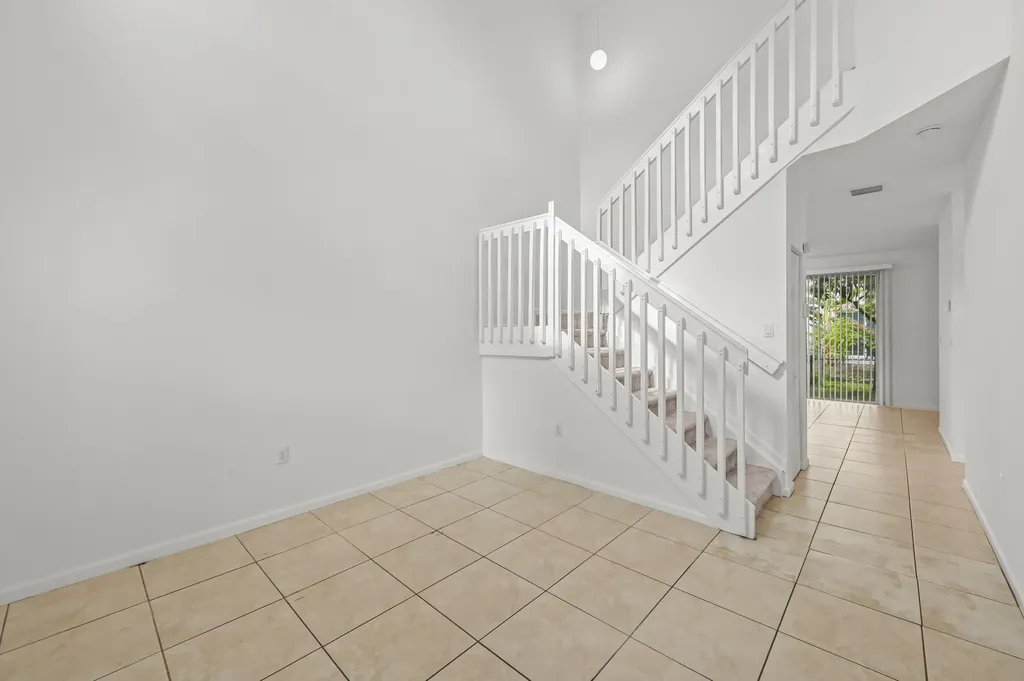 304 N Palm Villas Way Palm Springs FL 33461