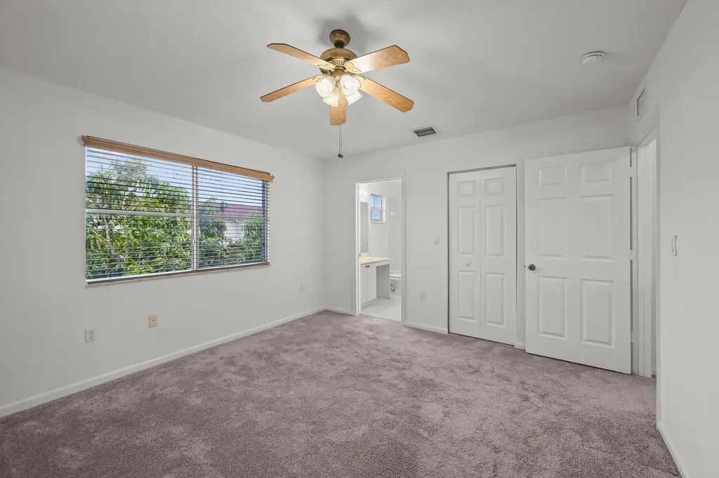 304 N Palm Villas Way Palm Springs FL 33461