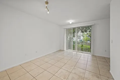 304 N Palm Villas Way Palm Springs FL 33461