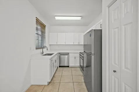 304 N Palm Villas Way Palm Springs FL 33461