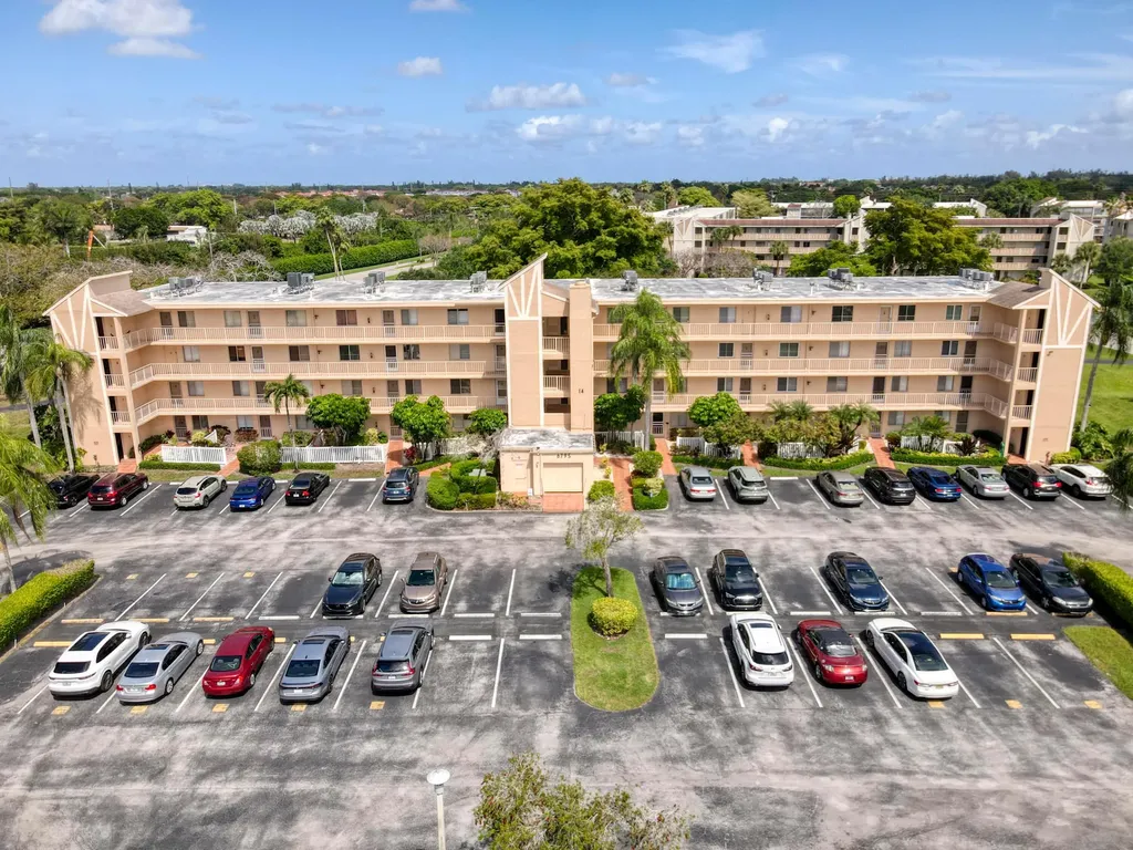 6795 Huntington Lane Delray Beach FL 33446
