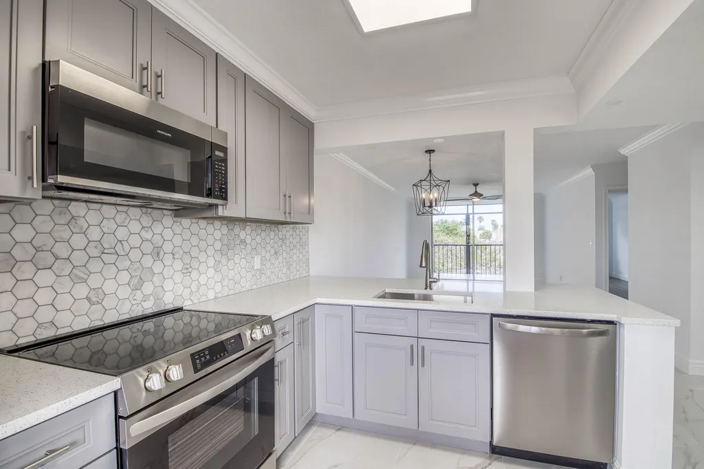 6795 Huntington Lane Delray Beach FL 33446