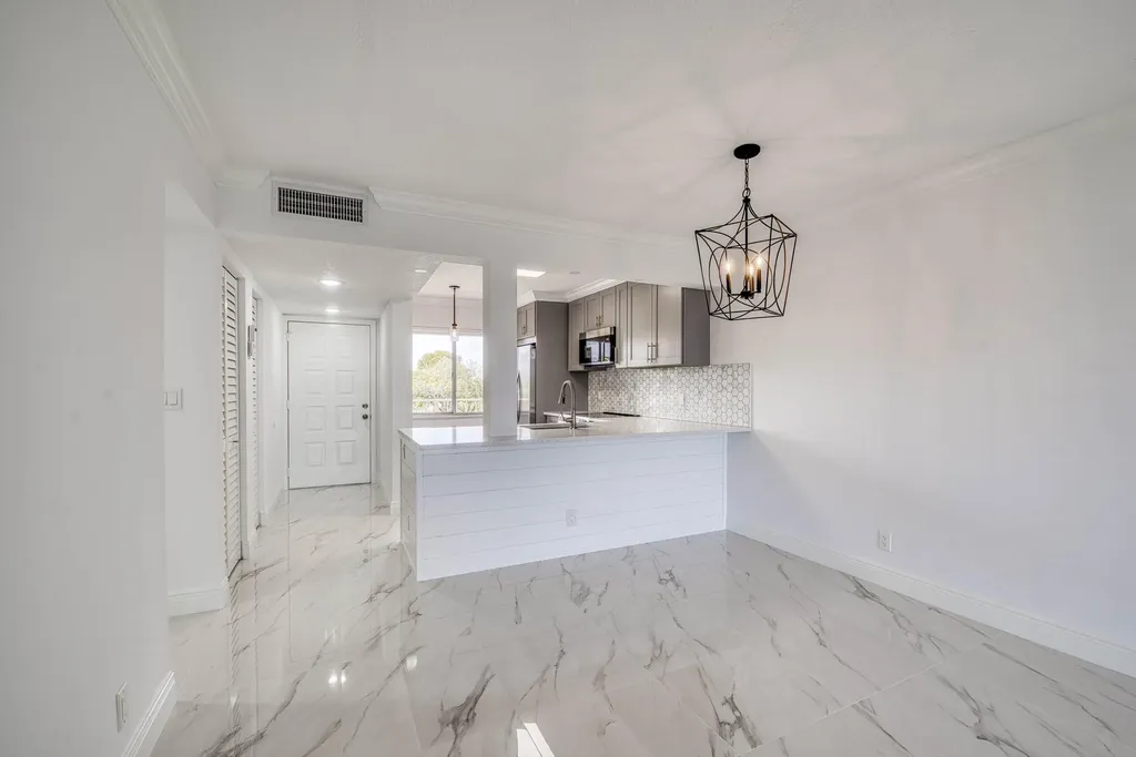 6795 Huntington Lane Delray Beach FL 33446