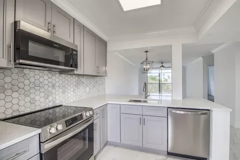 6795 Huntington Lane Delray Beach FL 33446