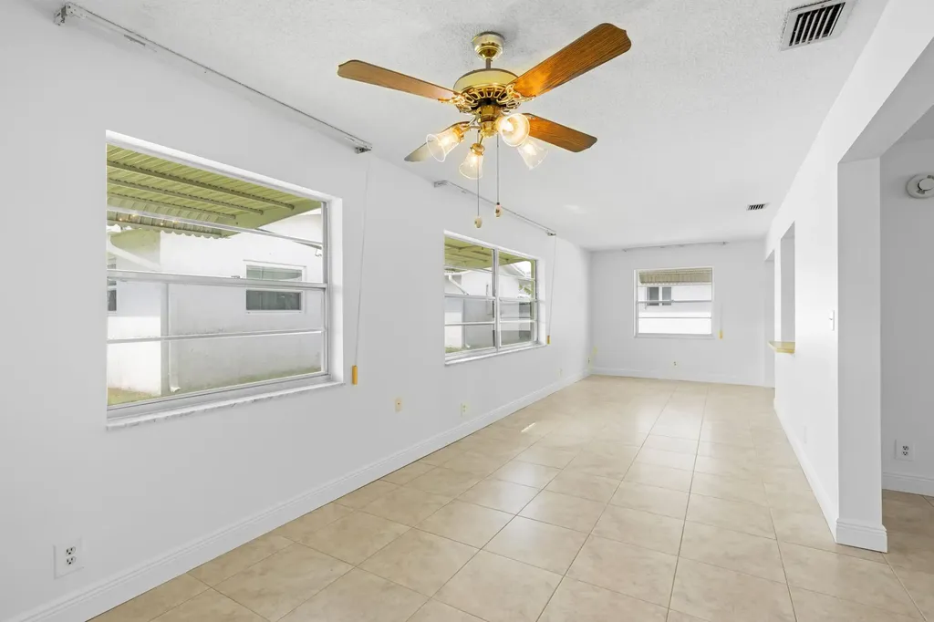 1714 SW 19th Drive Boynton Beach FL 33426