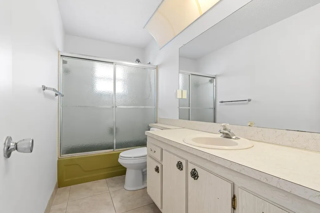 1714 SW 19th Drive Boynton Beach FL 33426