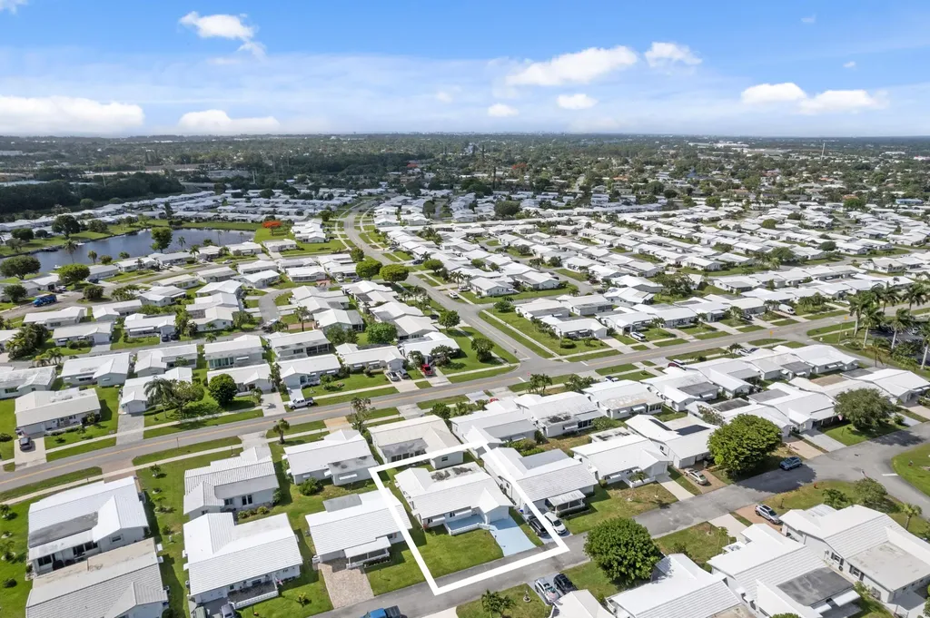1714 SW 19th Drive Boynton Beach FL 33426