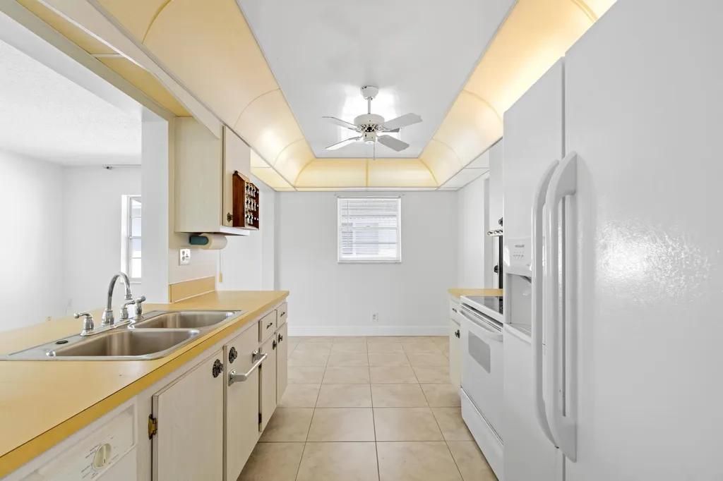 1714 SW 19th Drive Boynton Beach FL 33426