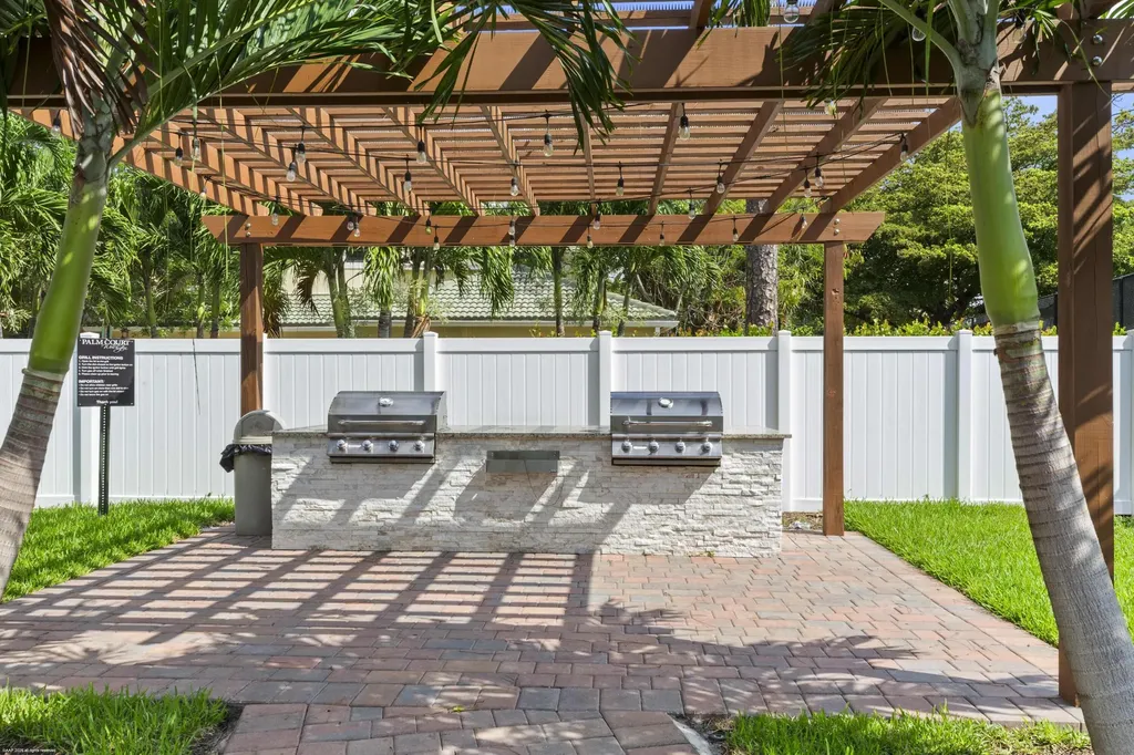 711 Forest Club Drive Wellington FL 33414