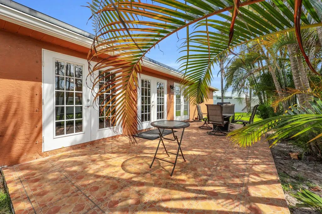 2522 SE Lyman Circle Port St Lucie FL 34952