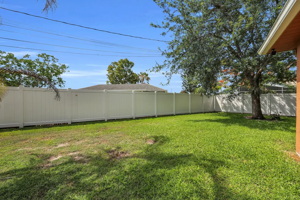 2522 SE Lyman Circle Port St Lucie FL 34952