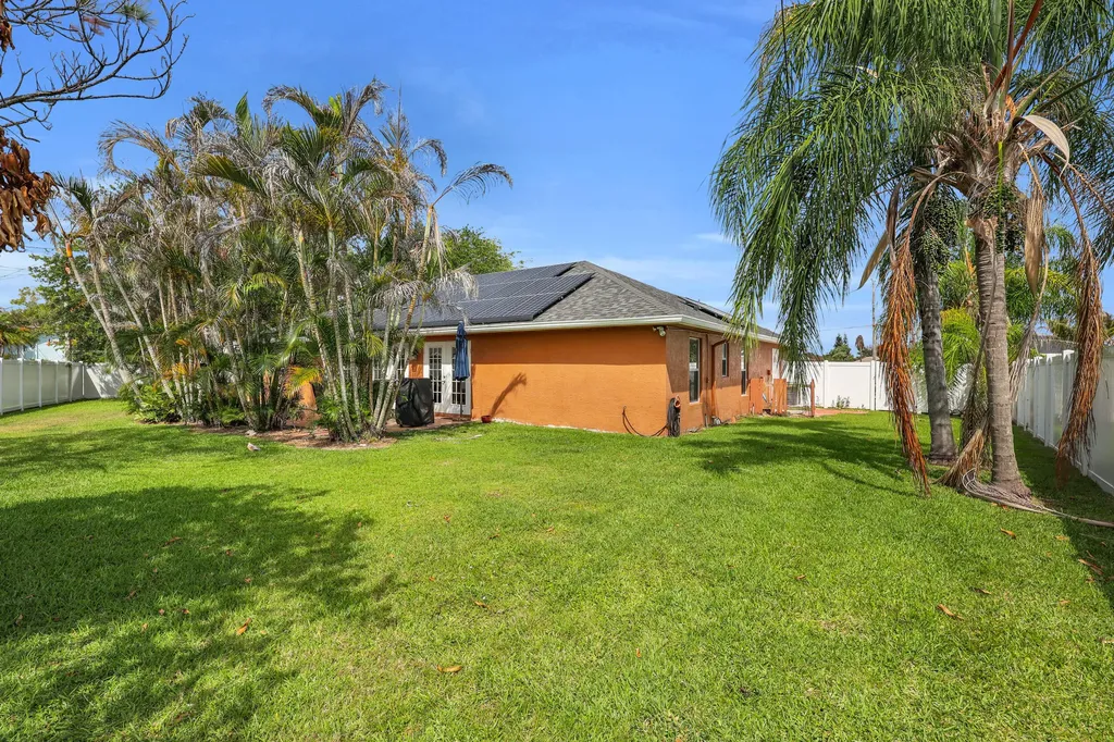 2522 SE Lyman Circle Port St Lucie FL 34952
