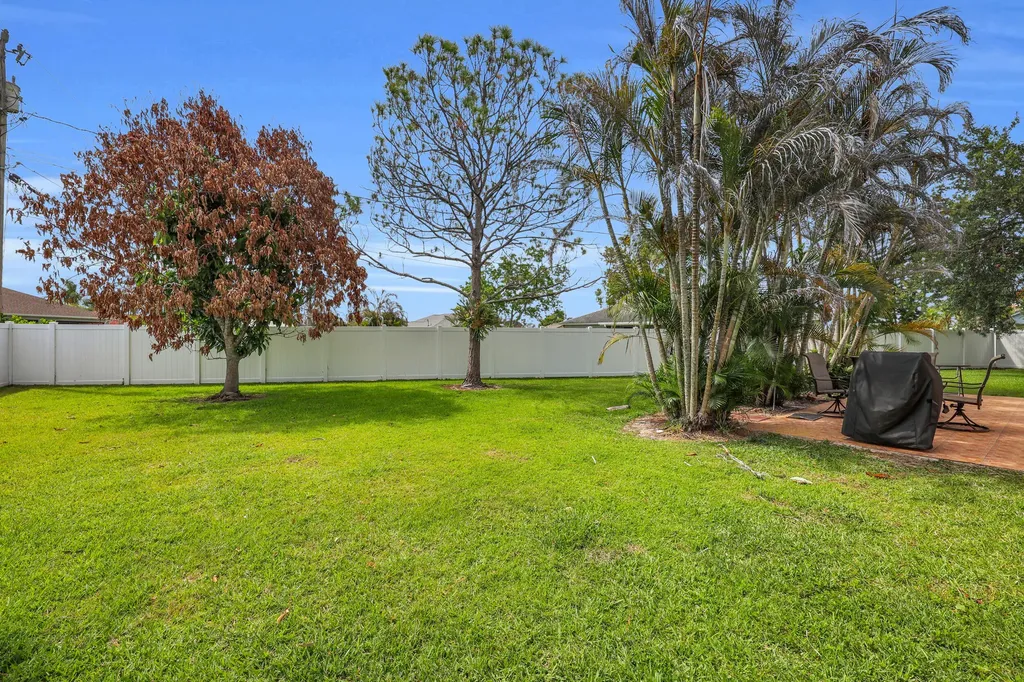 2522 SE Lyman Circle Port St Lucie FL 34952