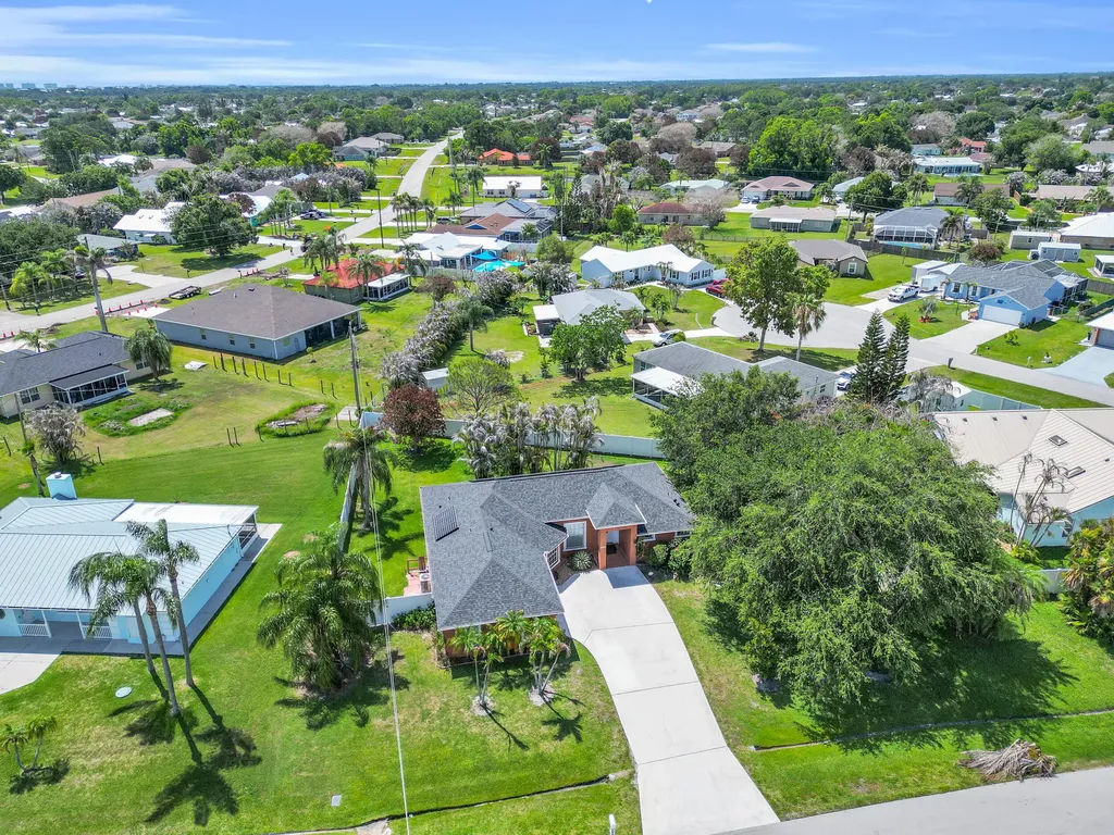 2522 SE Lyman Circle Port St Lucie FL 34952