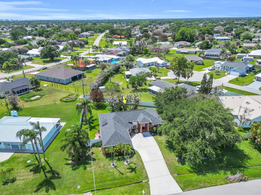 2522 SE Lyman Circle Port St Lucie FL 34952