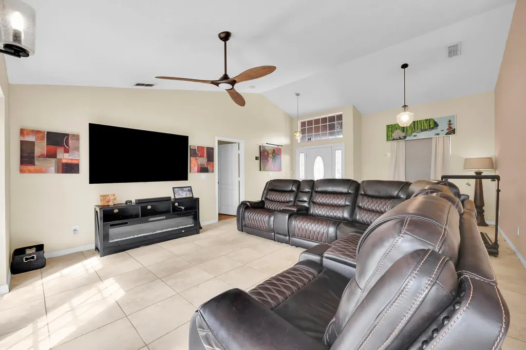 2522 SE Lyman Circle Port St Lucie FL 34952
