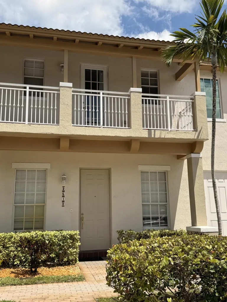 2512 NW 4th Street Boynton Beach FL 33426