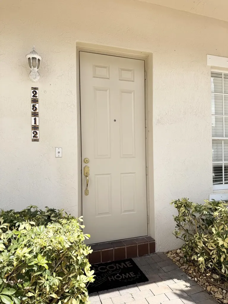 2512 NW 4th Street Boynton Beach FL 33426