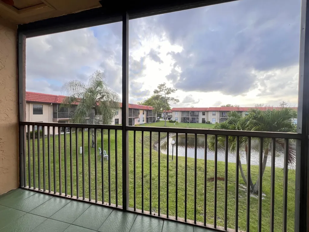 21911 Lake Forest Circle Boca Raton FL 33433