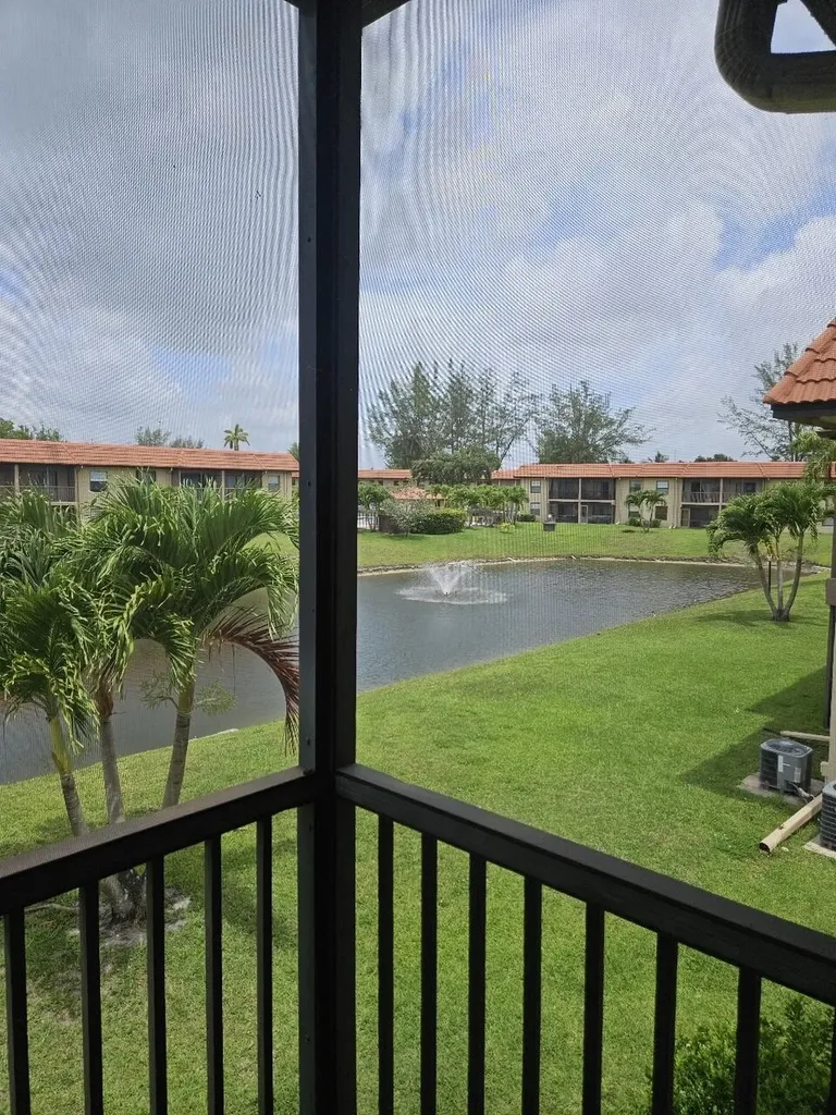 21911 Lake Forest Circle Boca Raton FL 33433