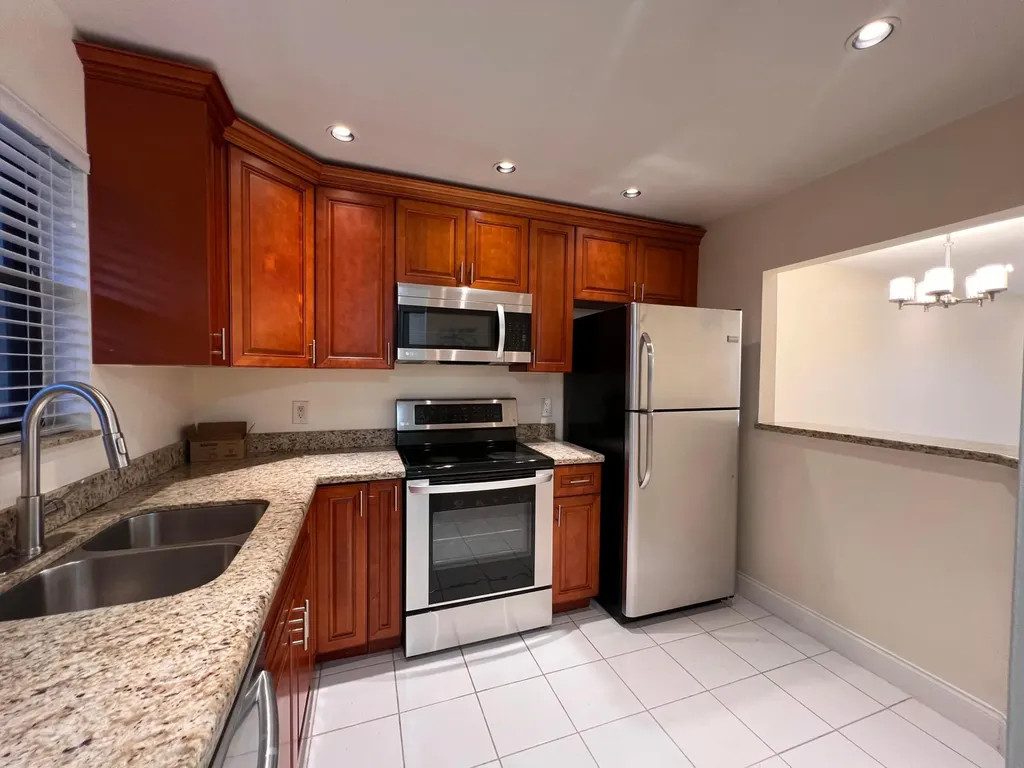 21911 Lake Forest Circle Boca Raton FL 33433