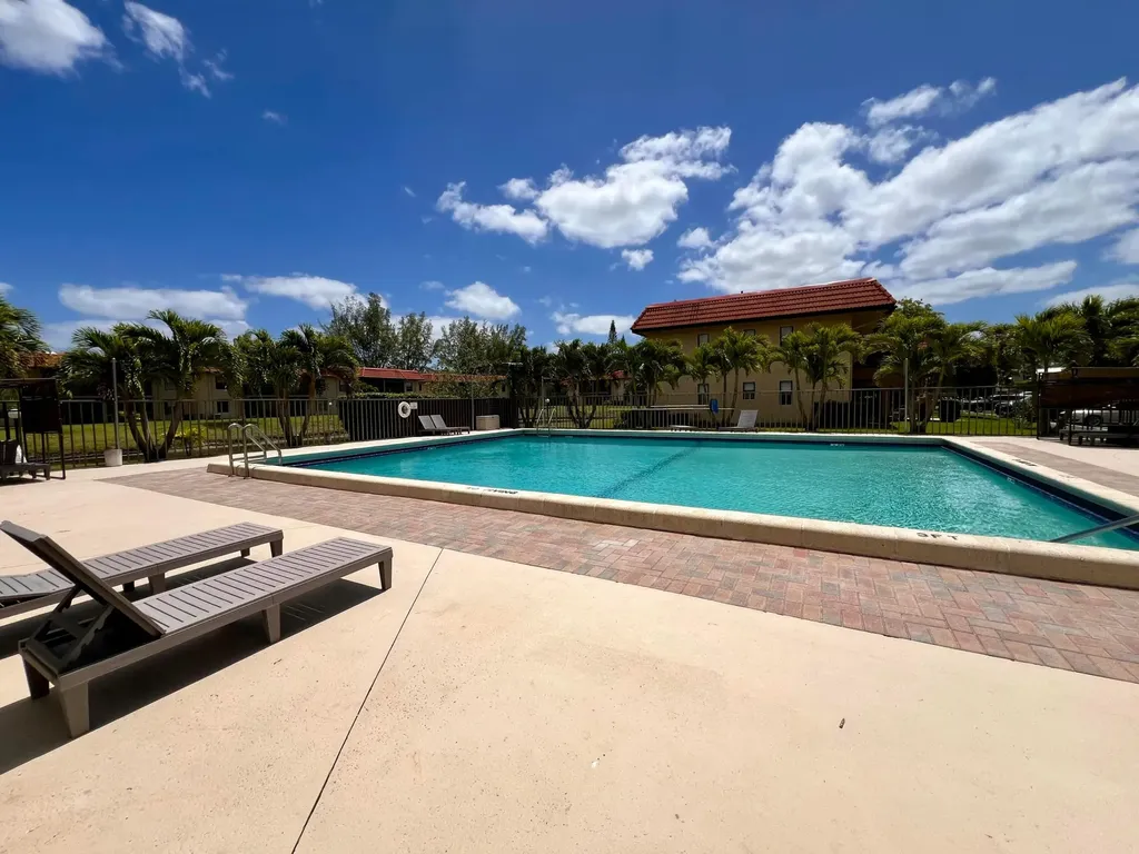 21911 Lake Forest Circle Boca Raton FL 33433
