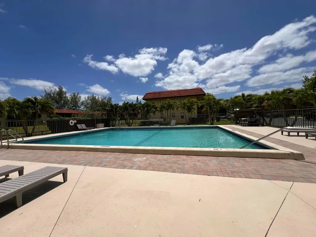 21911 Lake Forest Circle Boca Raton FL 33433