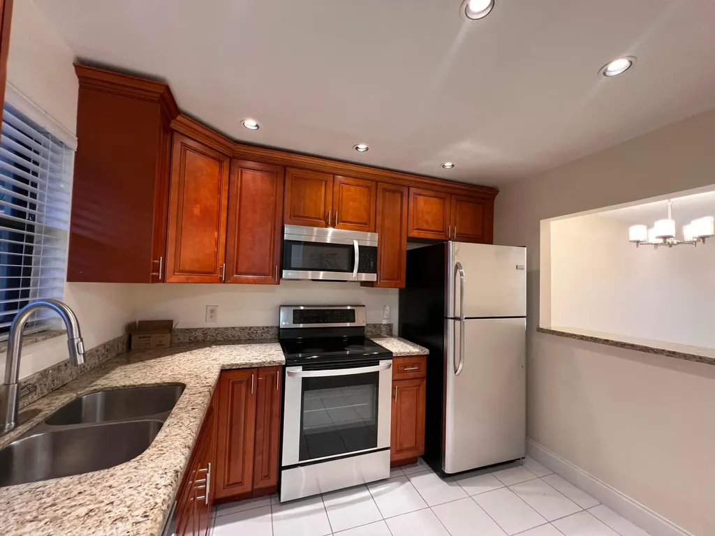 21911 Lake Forest Circle Boca Raton FL 33433