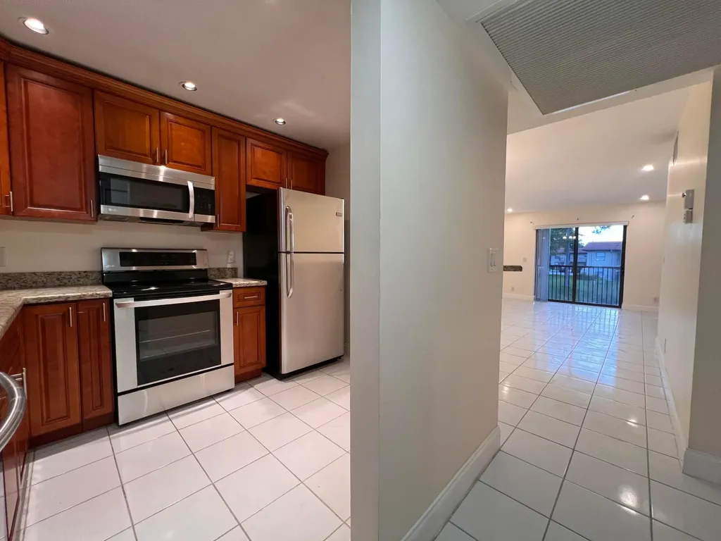 21911 Lake Forest Circle Boca Raton FL 33433