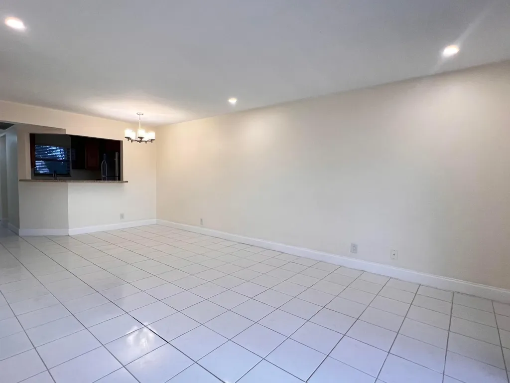 21911 Lake Forest Circle Boca Raton FL 33433