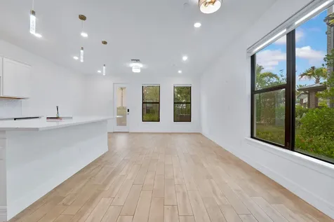 8358 NW 7th Place Plantation FL 33324