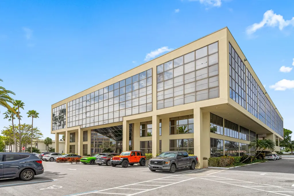 631 Us-1 North Palm Beach FL