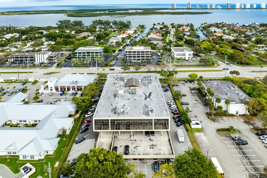 631 Us-1 North Palm Beach FL