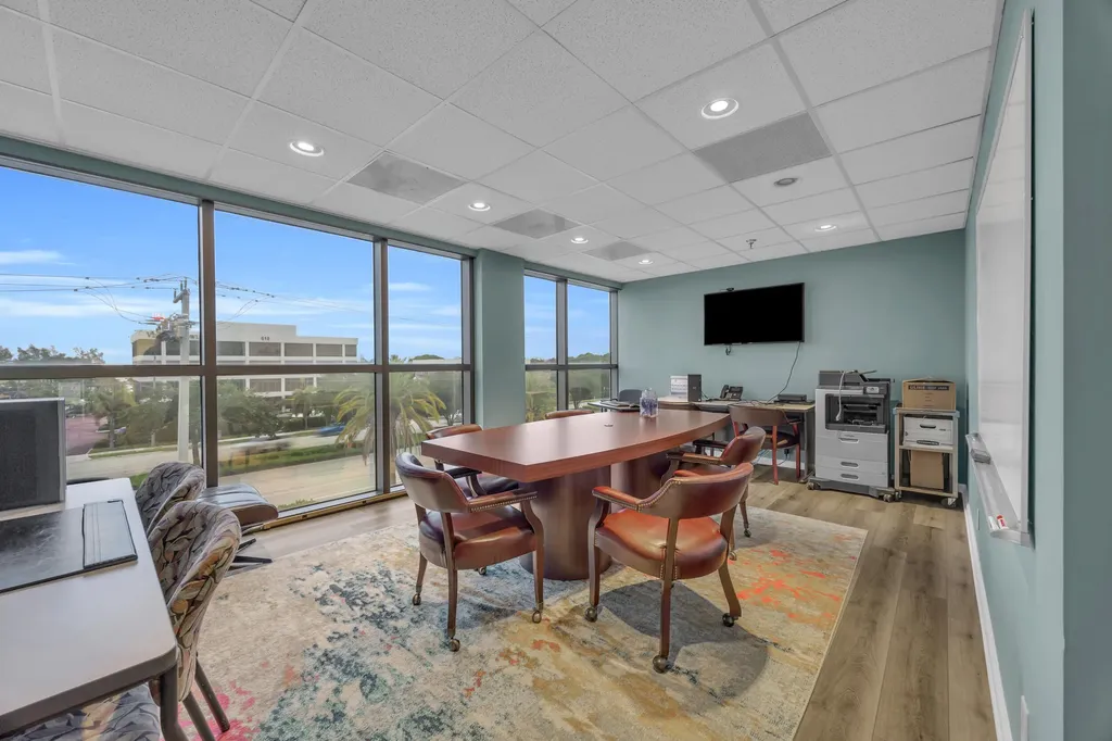 631 Us-1 North Palm Beach FL