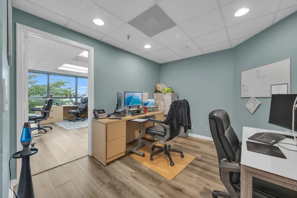 631 Us-1 North Palm Beach FL